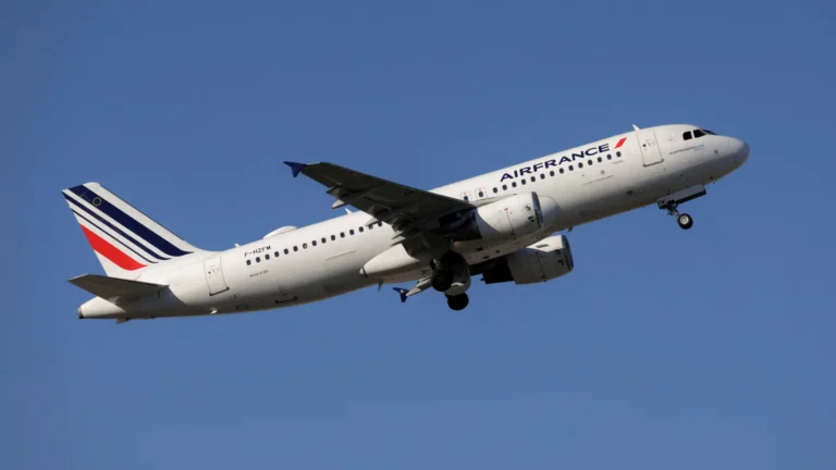 Bebê morre após sofrer parada cardiorrespiratória em voo da Air France