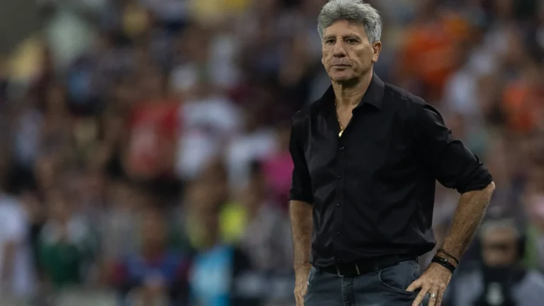 Vasco tem Renato Gaúcho como um dos nomes; interino comanda contra o Santos