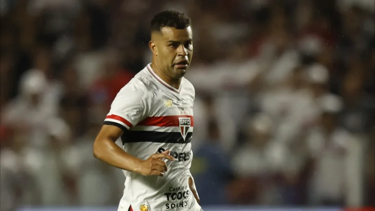 Virose impediu retorno de Alisson no São Paulo após polêmica