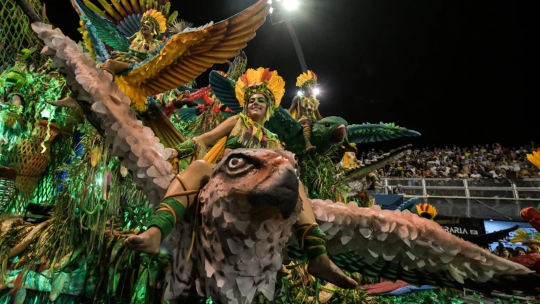 Desfiles em São Paulo começam na sexta com homenagens a mulheres, ancestrais e orixás