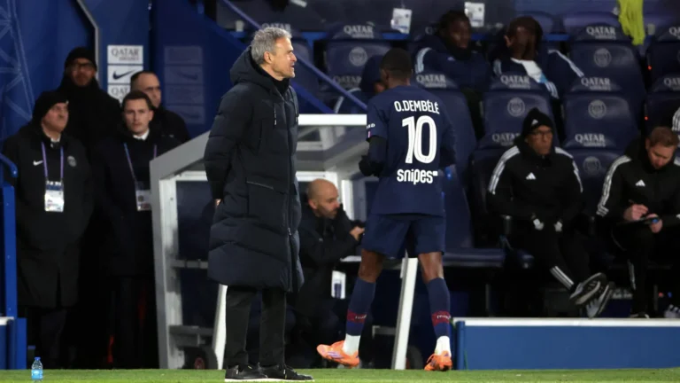 Dembélé ‘rasga’ PSG e Luis Enrique responde: “Palavras não valem nada”