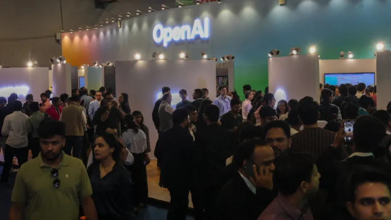 Diretora de Robótica da OpenAI demite-se devido a acordo com Pentágono