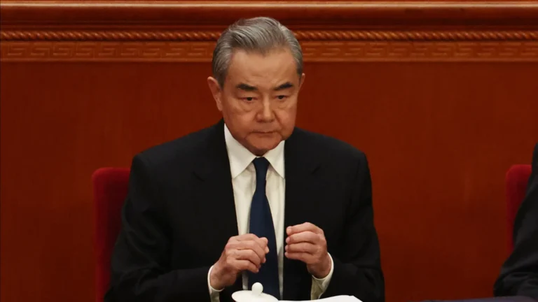 China: Guerra no Irã “nunca devia ter eclodido” (e pede “cessar-fogo”)