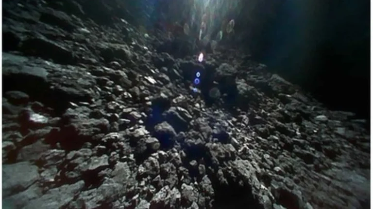 Asteroide Ryugu contém bases do DNA e reforça hipótese sobre origem da vida