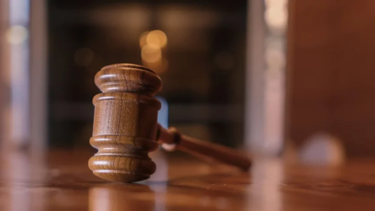 Juízes punidos com aposentadoria compulsória recebem em média R$ 54 mil