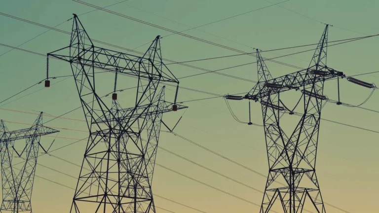 Irã ameaça indústria de energia do Catar, Arábia Saudita e Emirados