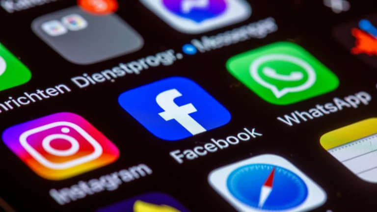 Governo aumenta classificação indicativa de oito redes sociais