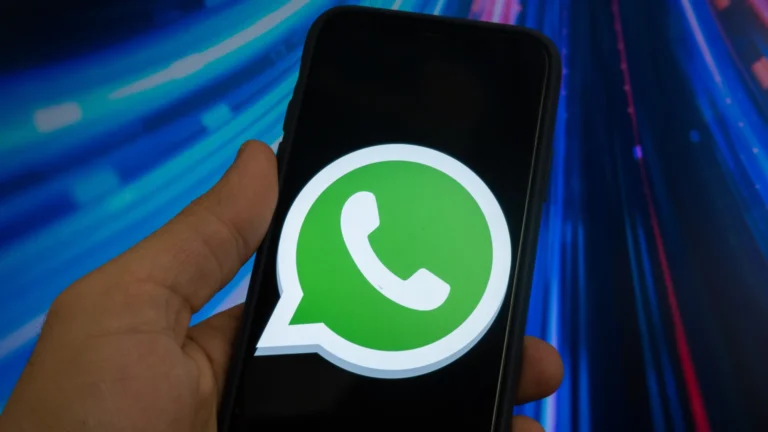 titu e subt  WhatsApp libera duas contas no iPhone e lança novos recursos