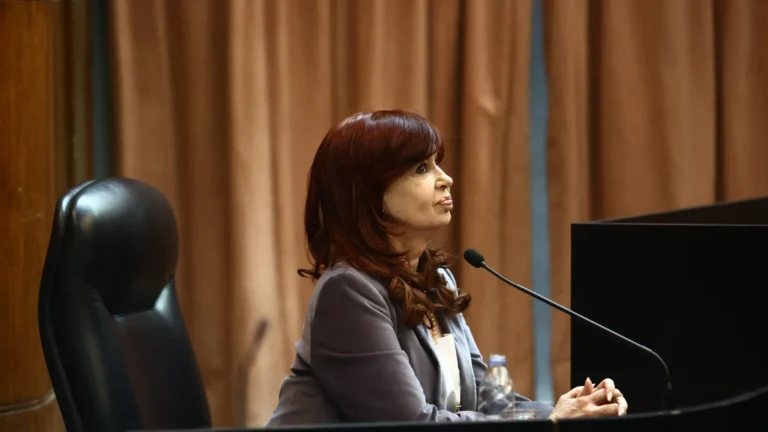 ‘Posso morrer presa’, diz Cristina Kirchner em novo julgamento por corrupção