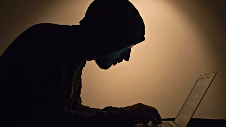 CPI: jovens infratores da classe média atuam protegidos pela internet