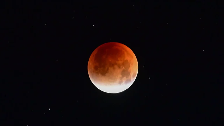 Saiba como será a Lua de Sangue na próxima terça-feira