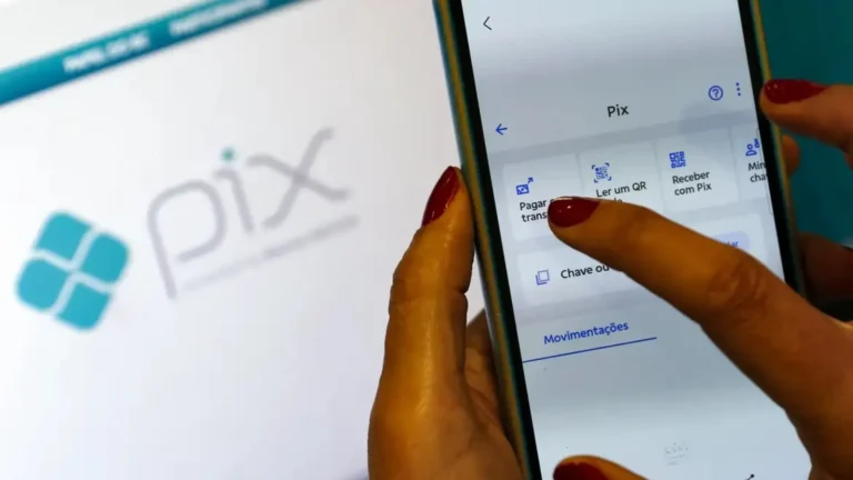 Pix por aproximação completa um ano com baixa adesão