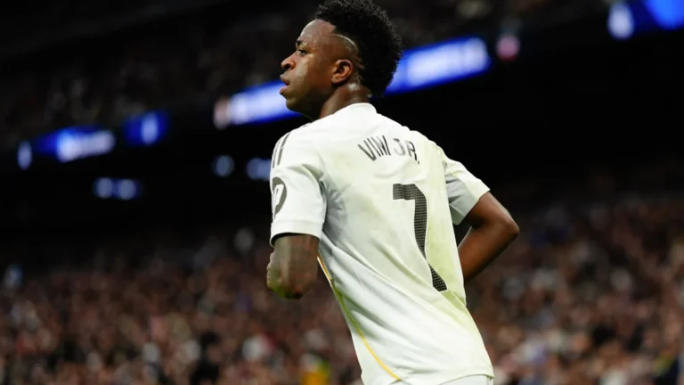 Liga dos Campeões: Vini Júnior marca dois e Real despacha City
