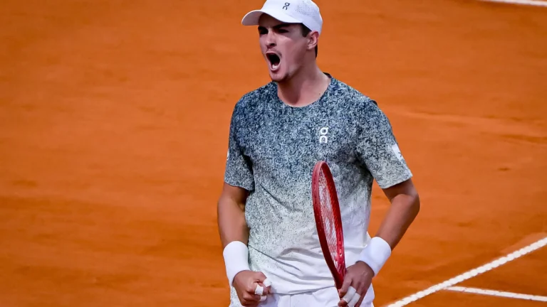 João Fonseca vence duelo de quase 2h e encara Alcaraz na segunda rodada do Miami Open
