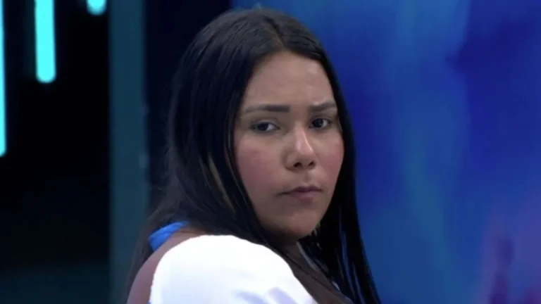 Chaiany afirma estar apaixonada por duas pessoas do elenco