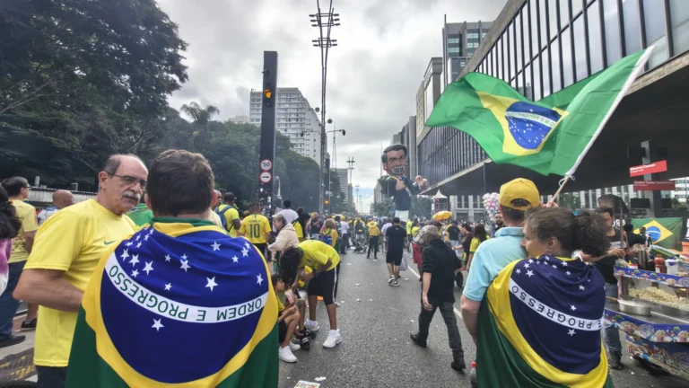 Manifestações bolsonaristas foram marcadas por ‘flopada histórica’, diz líder do governo
