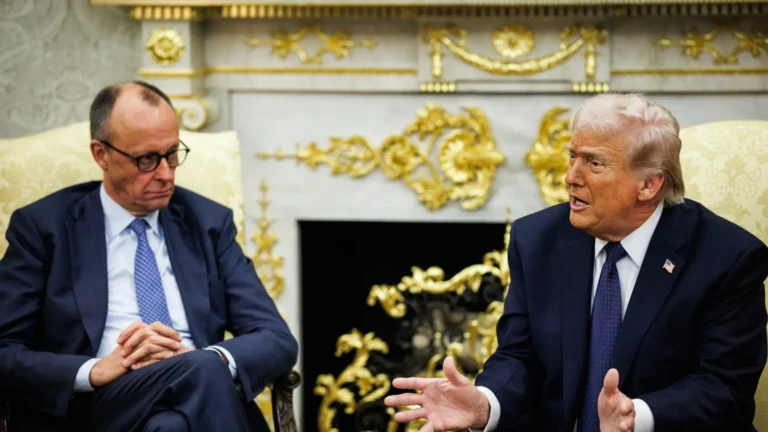 Trump afirma que ‘tudo foi destruído’ no Irã e promete 3ª onda de ataques