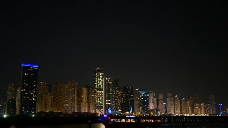 Consulado dos EUA em Dubai é atingido por drone que seria do Irã, diz TV