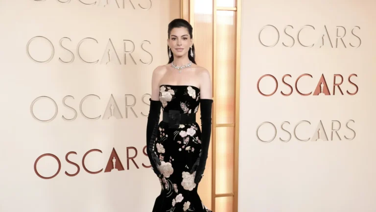 Anne Hathaway abre o coração sobre inseguranças com o corpo