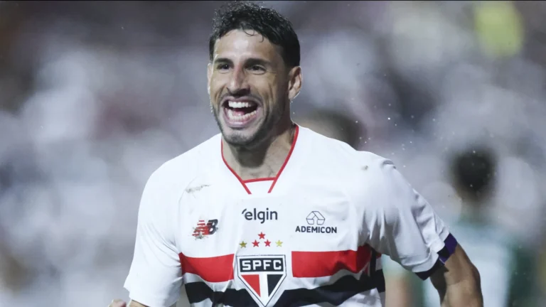 Com 9 gols no ano, Calleri deixa 2025 de lesões para trás e mira artilharia