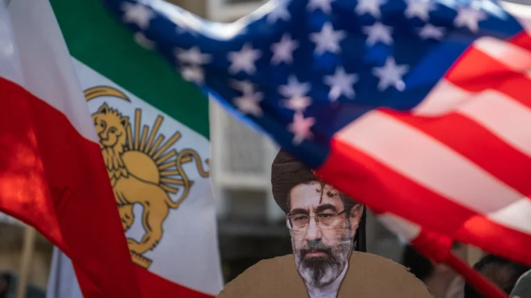 Mistério em torno de Khamenei continua: “Extremamente estranho”