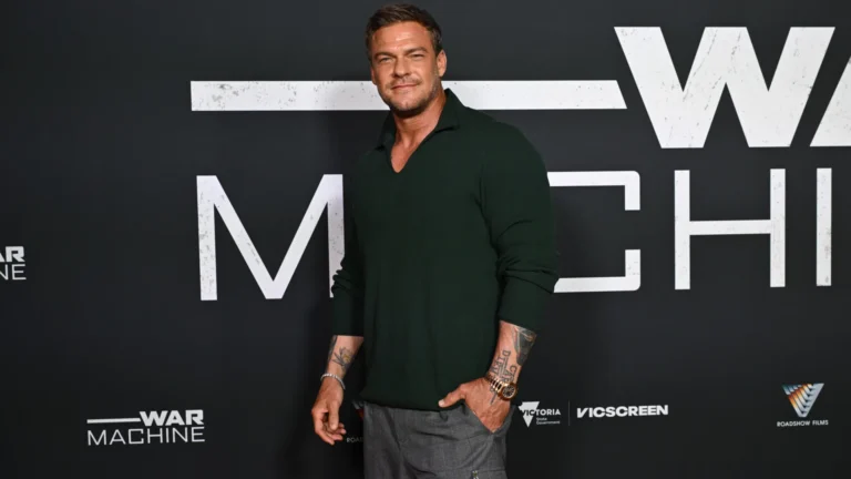 Alan Ritchson, de “Reacher”, é acusado de espancar vizinho nos EUA