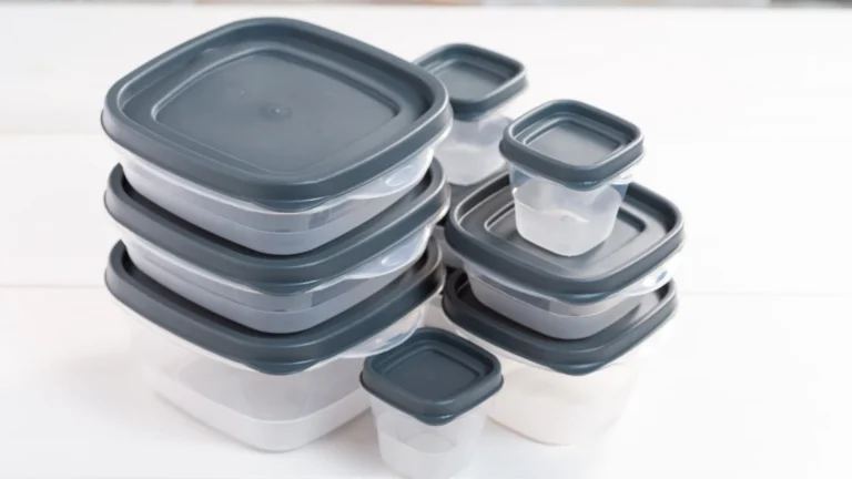 Como tirar cheiro de pote de plástico veja truques simples que funcionam