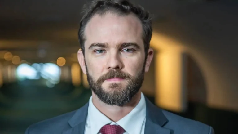 Durigan reconhece problemas nos Correios e afirma que o governo busca corrigi-los